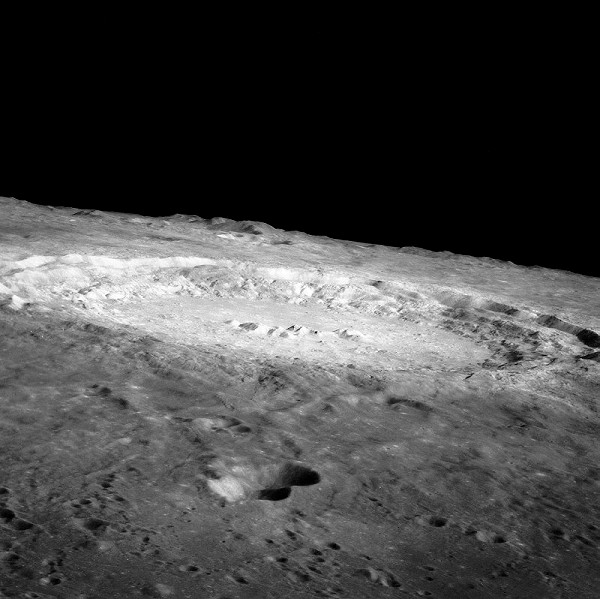 File:Copernicus crater AS12-52-7739.jpg